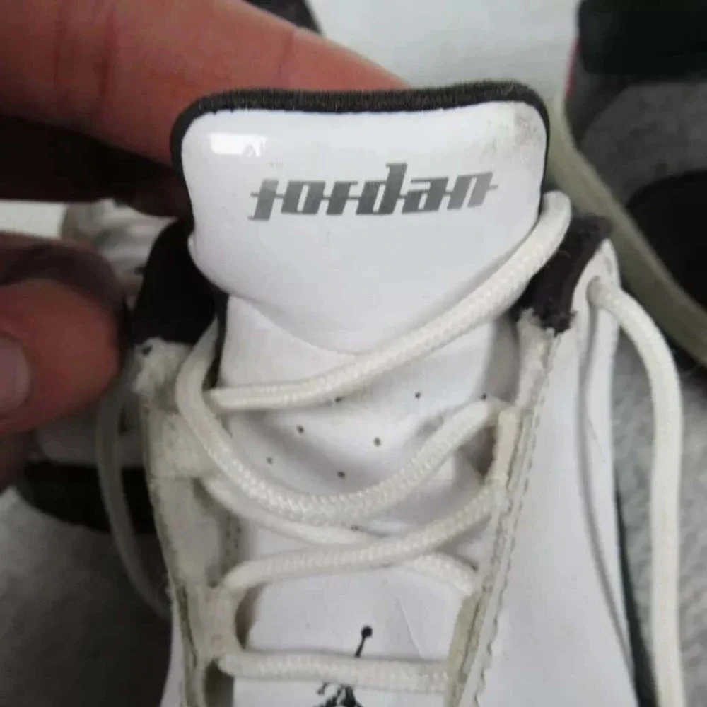 2 Pairs Jordan Sneakers Kids 5C White Gray Flight 4 TE 2 Low Basketball‎ Low Top
